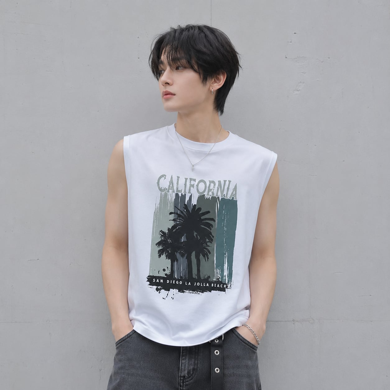 Printed Sleeveless T-Shirt 0010