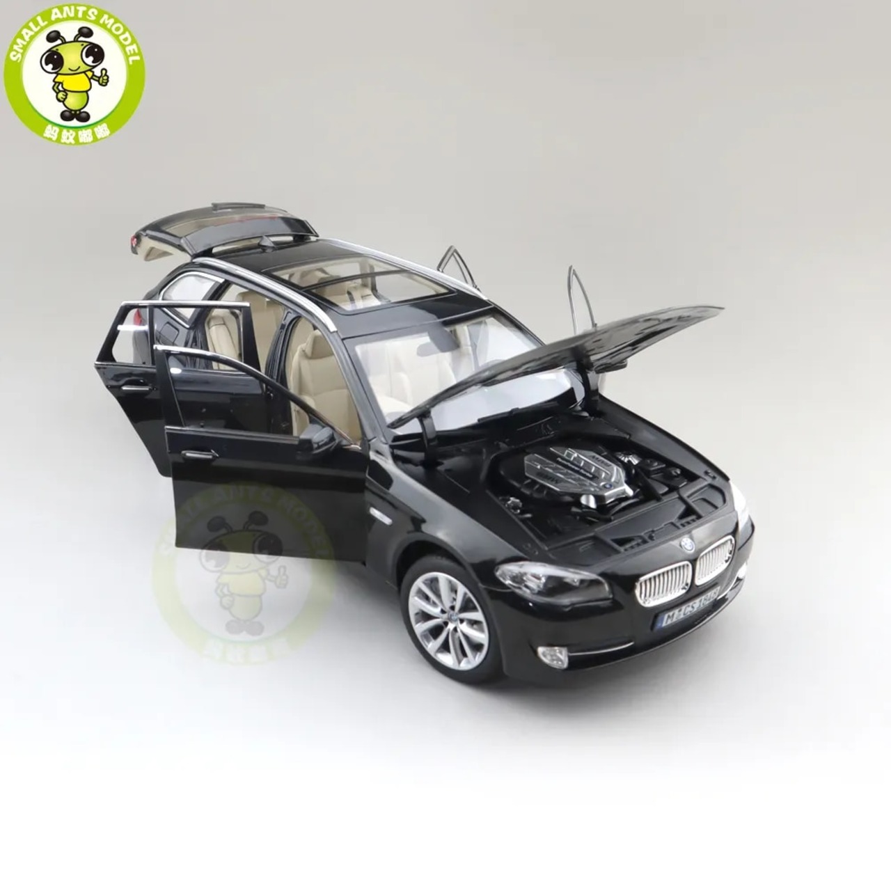 1/18 BMW 5シリーズ 550i F11 ステーションワゴン Wagon 1/18 BMW 5シリーズ 550i F11 ステーションワゴン Wagon