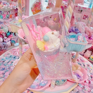 【H6】18-7ラッコのクリームソーダ