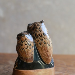水牛の角で作られたフクロウ 17