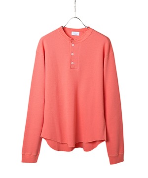 UNUSED / US2595 LONG-SLEEVE HENRY NECK WAFFLE T-SHIRT(CORAL)
