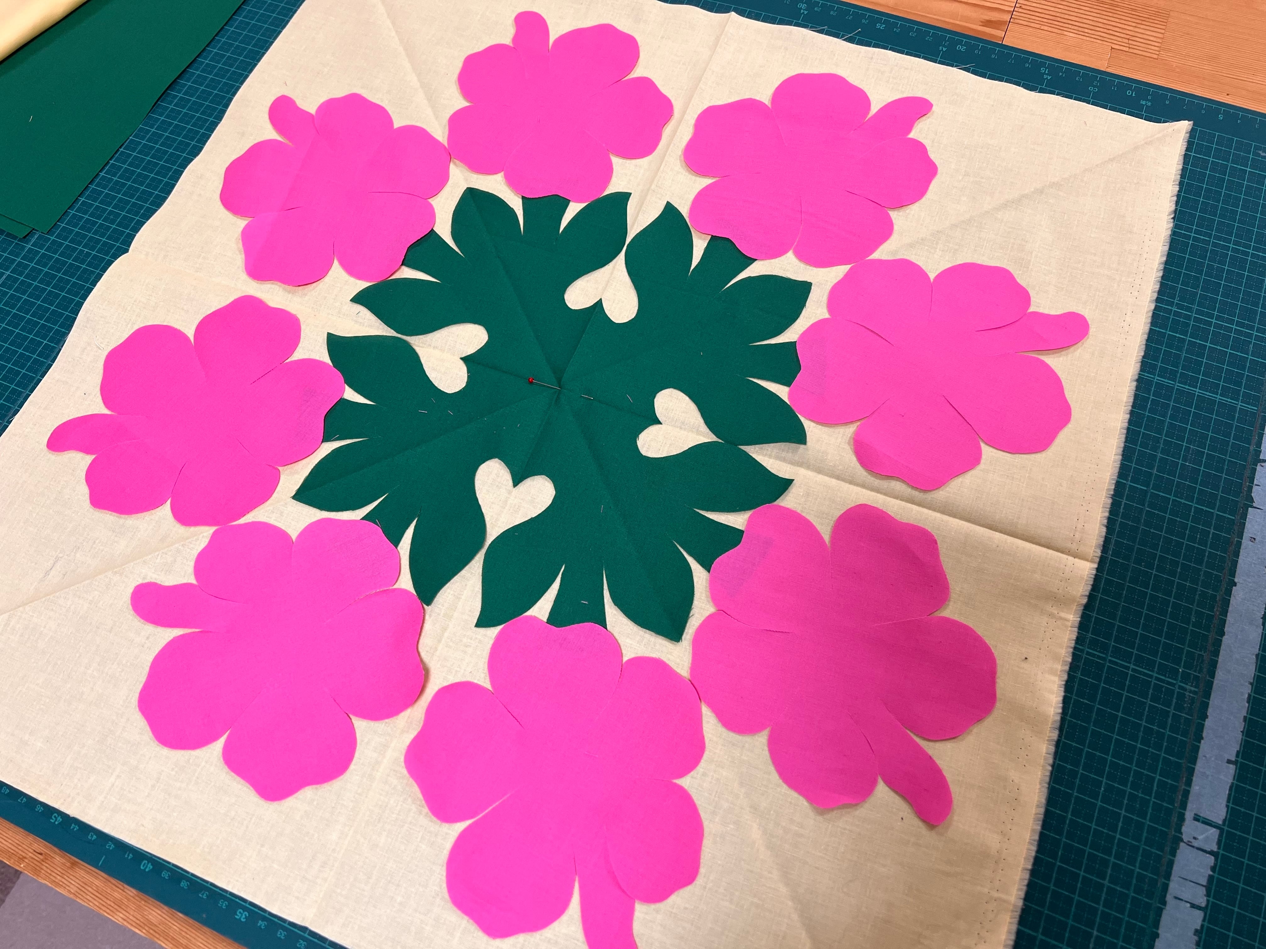 A Queen of the night（月下美人）120㎝サイズ | ハワイアンキルト