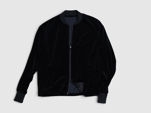UNIVERSAL PRODUCTS.”VELOUR BLOUSON”