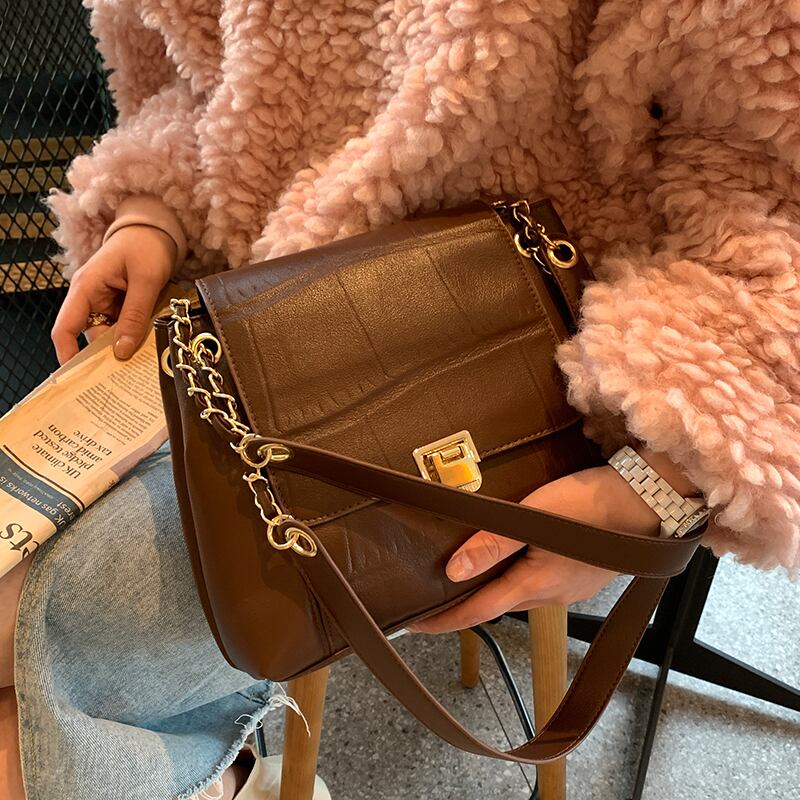 スタンダードレッドオータムウィンターチェーン レトロ 秋物 冬物 スクウェア Tiancai_Wing_Bag91264227756