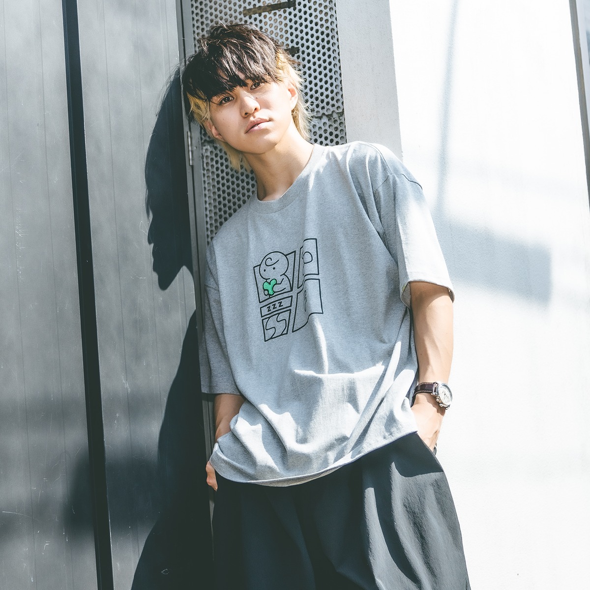 FIzzz COMIC EMBROIDERY TEE (ASH GRAY) | Fizzz