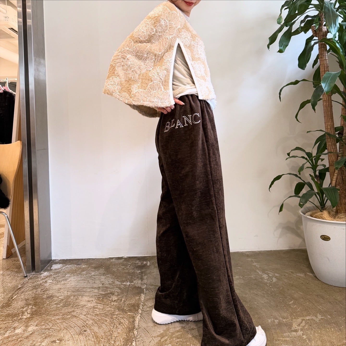 エイミーロウ Eimee Law テキスト刺繍リラックスベロアPT