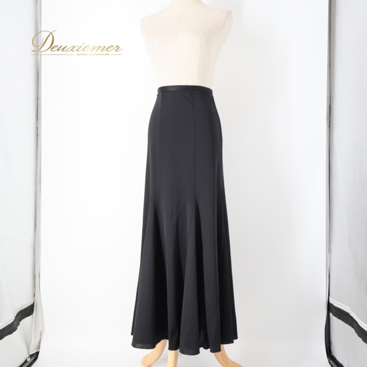 フラメンコ 衣装 ファルダ スカート ブラック系 Alcala ペチコート 黒 無地 シンプル 練習 レッスン 伸縮 ストレッチ スペイン製 オールブラック 上品 ダンス衣装 インナー