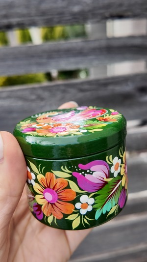 ペトリキウカ塗り　木製小物入れ・ジュエリーボックス（ティモシェンコ作）ウクライナ製