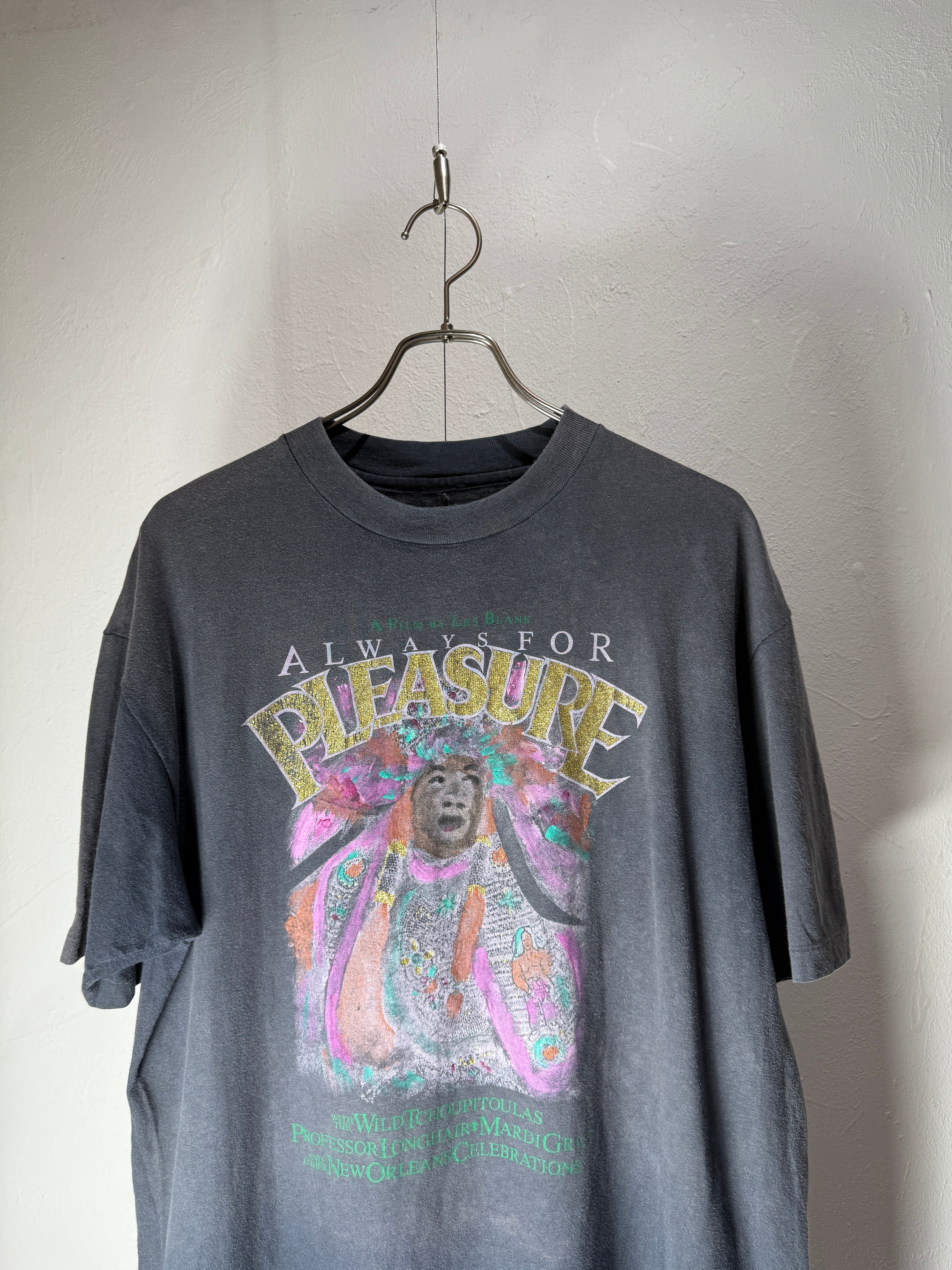 80’s〜90’s USA “Always For Pleasure” Mardi Gras Art T-shirt