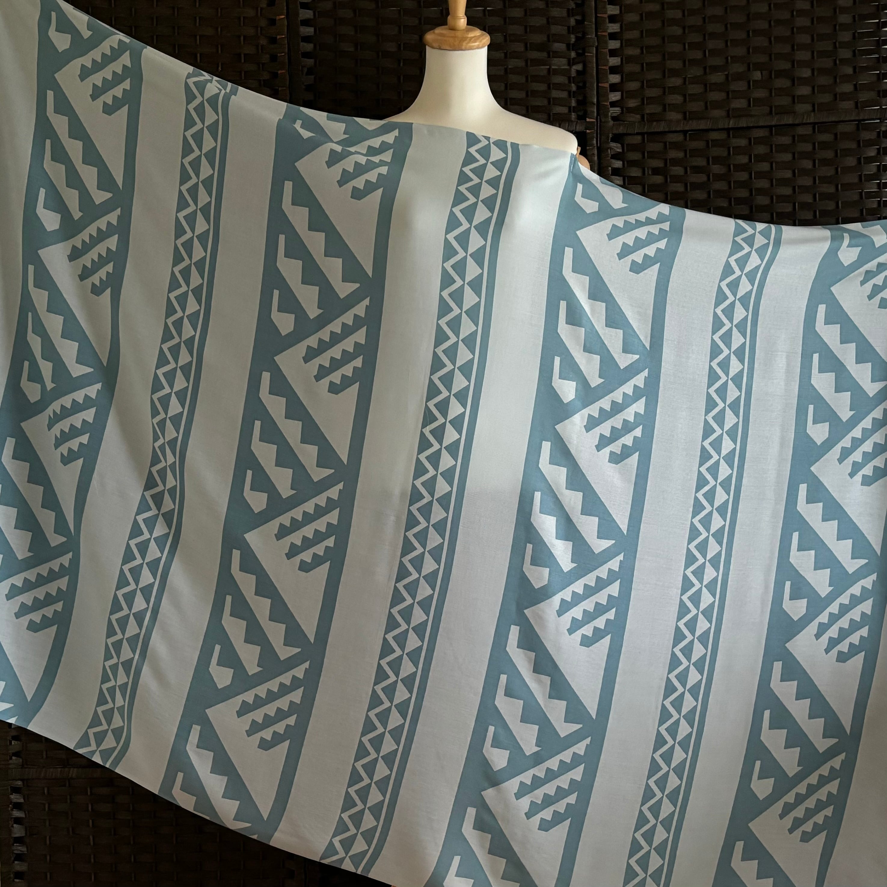 KAZU様　二枚おまとめ　Hawaii直輸入パレオ KAZU様 二枚おまとめ Hawaii直輸入パレオ - メルカリ