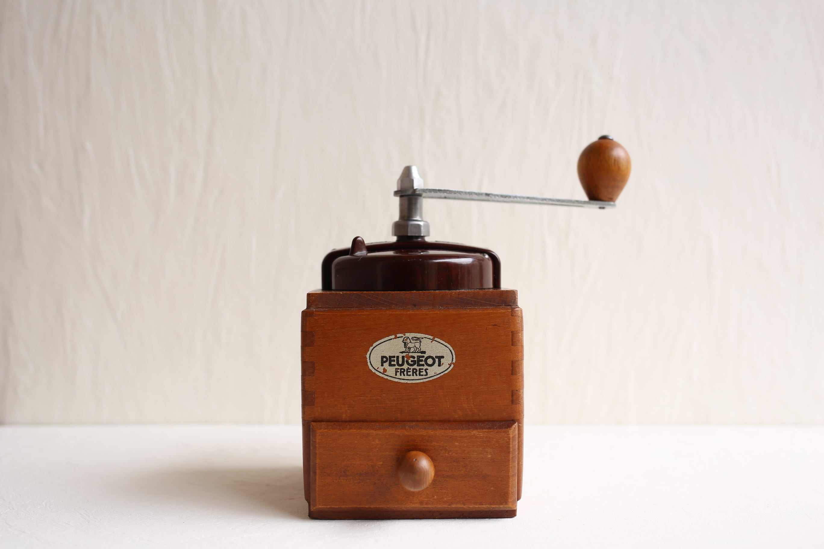 フランス アンティーク ヴィンテージ Peugeot プジョー コーヒーミル 木×ベークライト N-03516
