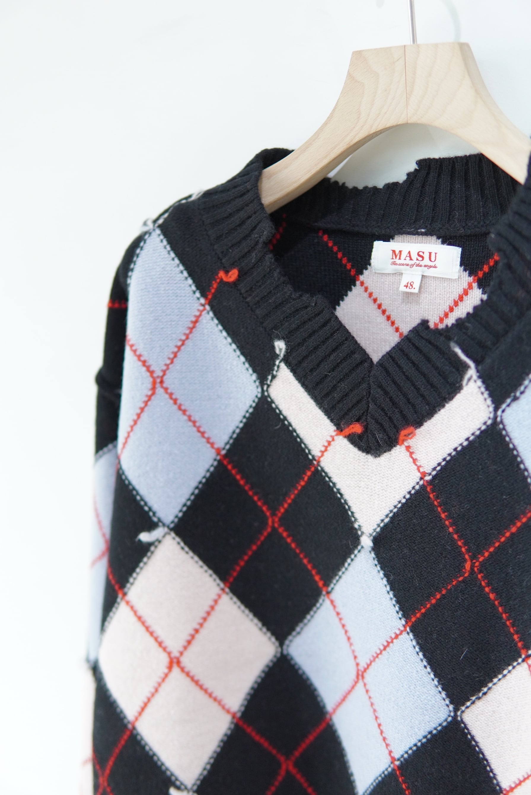 MASU / DIAMOND SCRAPED SWEATER | POETRY