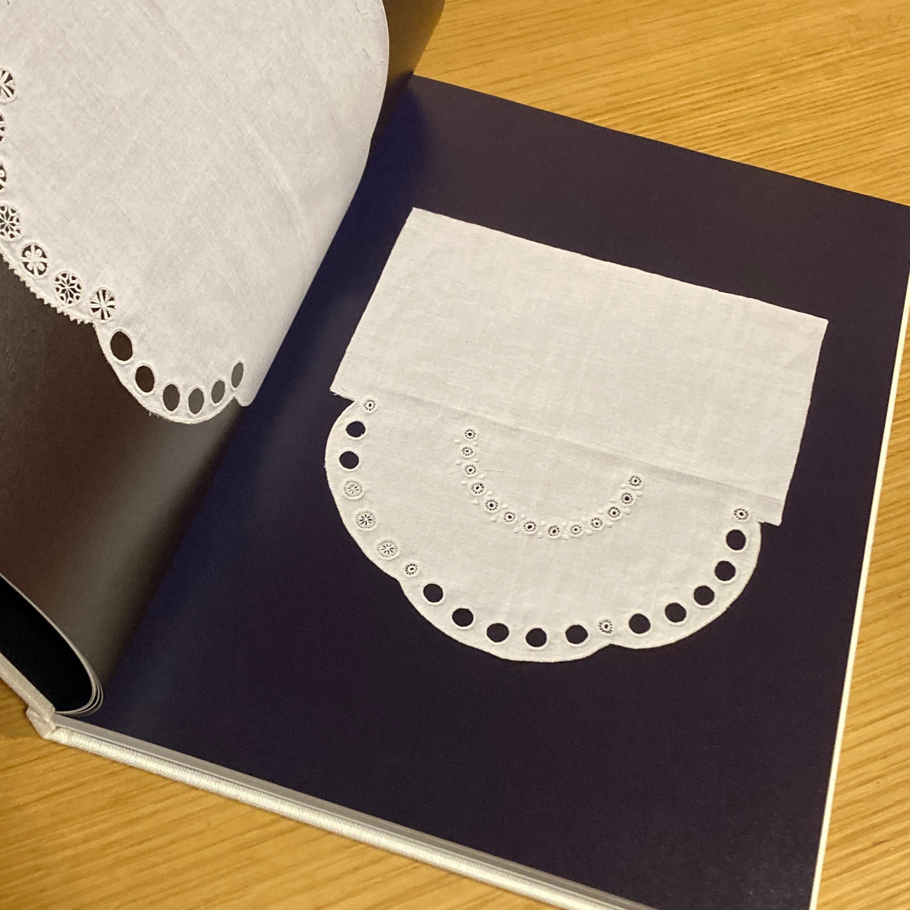 GRETHE 刺繡教室 デンマーク刺繍 サンプラー集 / 編集 homspun. 写真