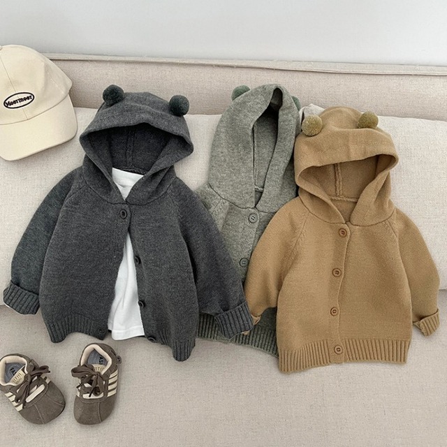 ベビー 秋新作　ポンポンフード付き ニットカーディガン　