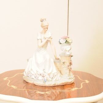 陶器置物【リヤドロ風】LKC-05832 | R-grace FURNITURE 陶器置物【リヤドロ風】LKC-05832 | R-grace FURNITURE