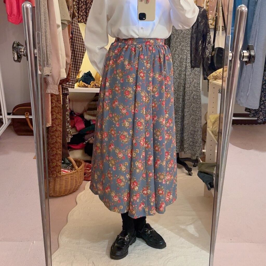 blue red rose side button skirt