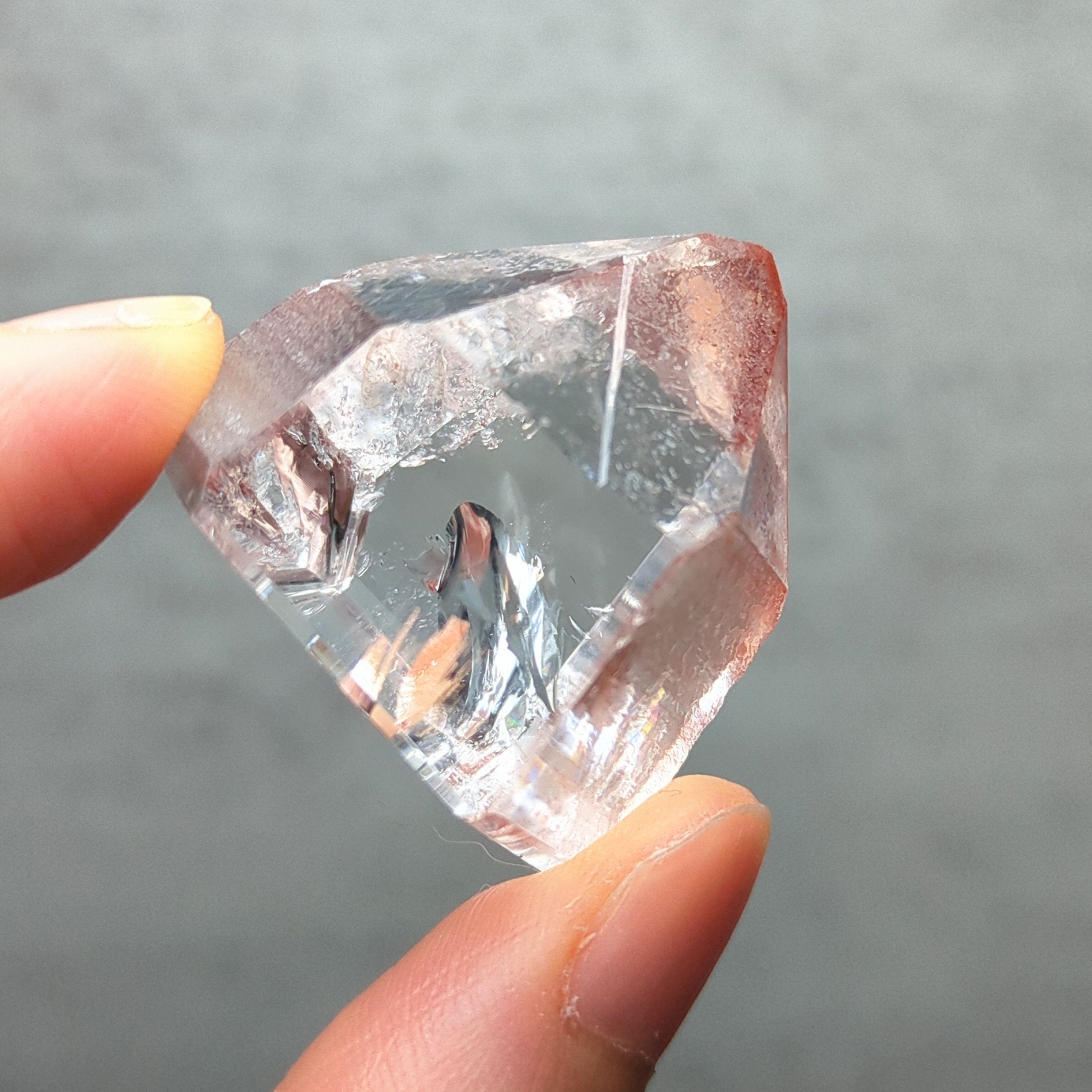 虹入り◎ガネーシュヒマール産ヒマラヤ水晶 03 | PAY ID