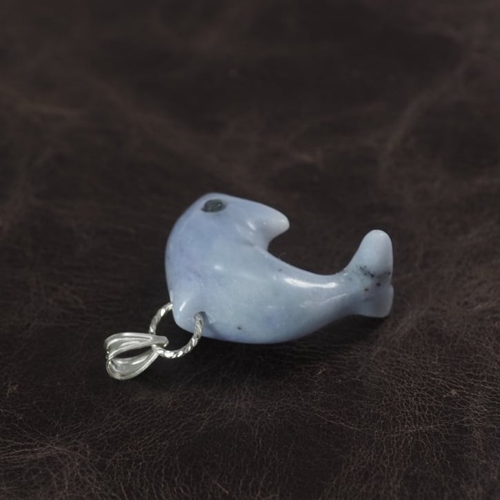 【専用】糸魚川翡翠　青翡翠とラベンダー　ネックレストップ 糸魚川翡翠 ラベンダー翡翠 いるかペンダントトップ 5.7g lavender