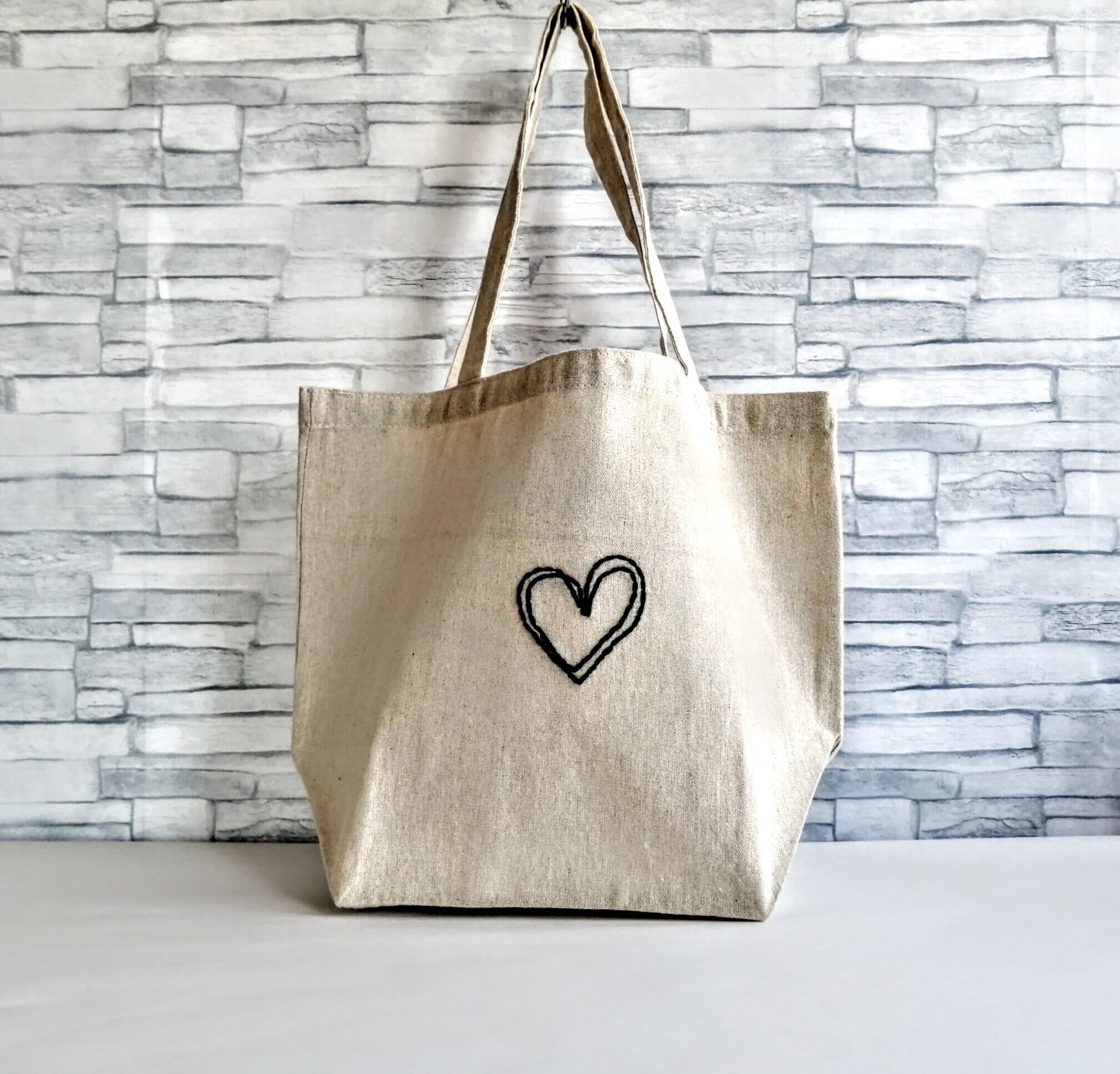 刺繍】黒いハート トートバッグ ベージュ レッスンバッグ エコバッグ 