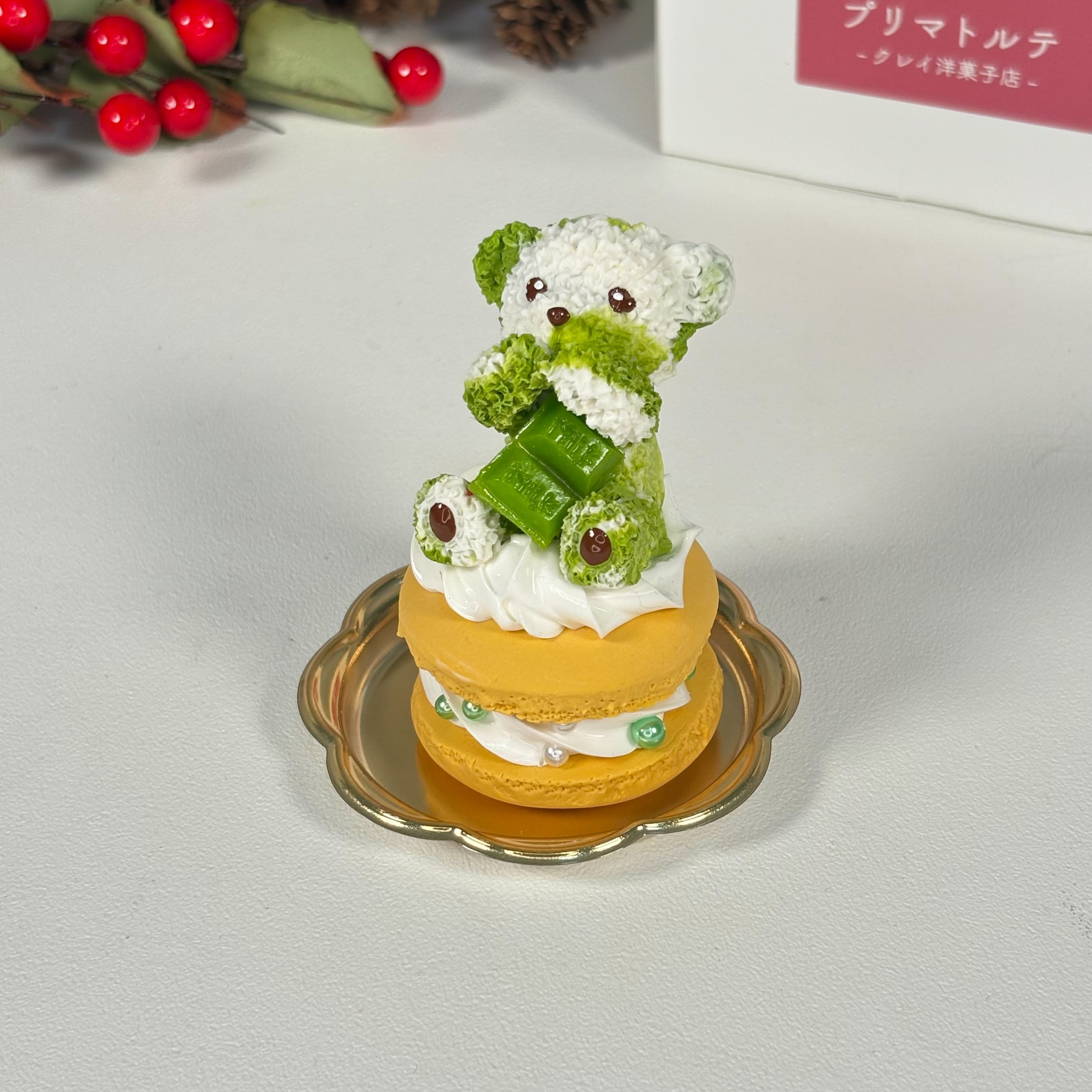 レアくまさんのチョコクマカロンのオブジェ