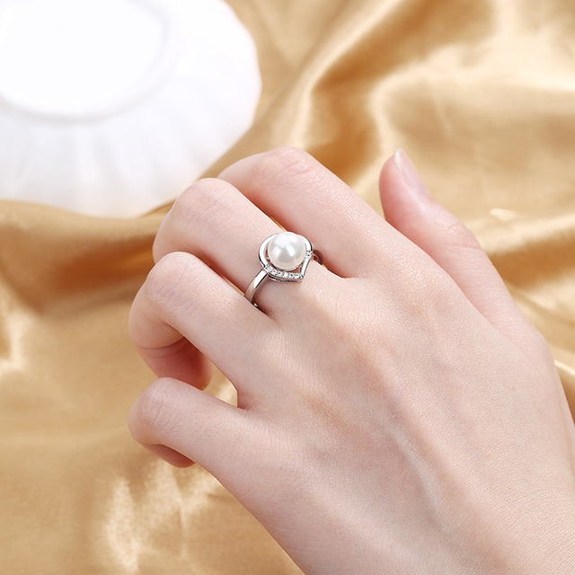 指輪　リング 　シルバー　ラインストーン　ビジュー　一粒パール　キラキラ