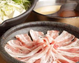 鹿児島直送黒豚豚バラしゃぶしゃぶ肉500ｇ＋特製韓国みそしゃぶしゃぶ出汁1Lセット