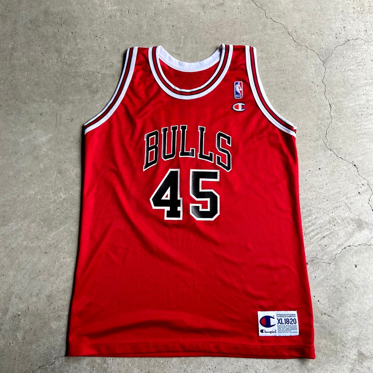 90年代 USA製 チャンピオン Champion NBA シカゴ・ブルズ マイケルジョーダン 45 タンクトップ キッズXL 16-18  メンズM相当 レディースL相当 古着 CHICAGO BULLS MICHAEL JORDAN レプリカユニフォーム レッド 赤色 ...