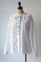 Farm animals ruffle collar blouse