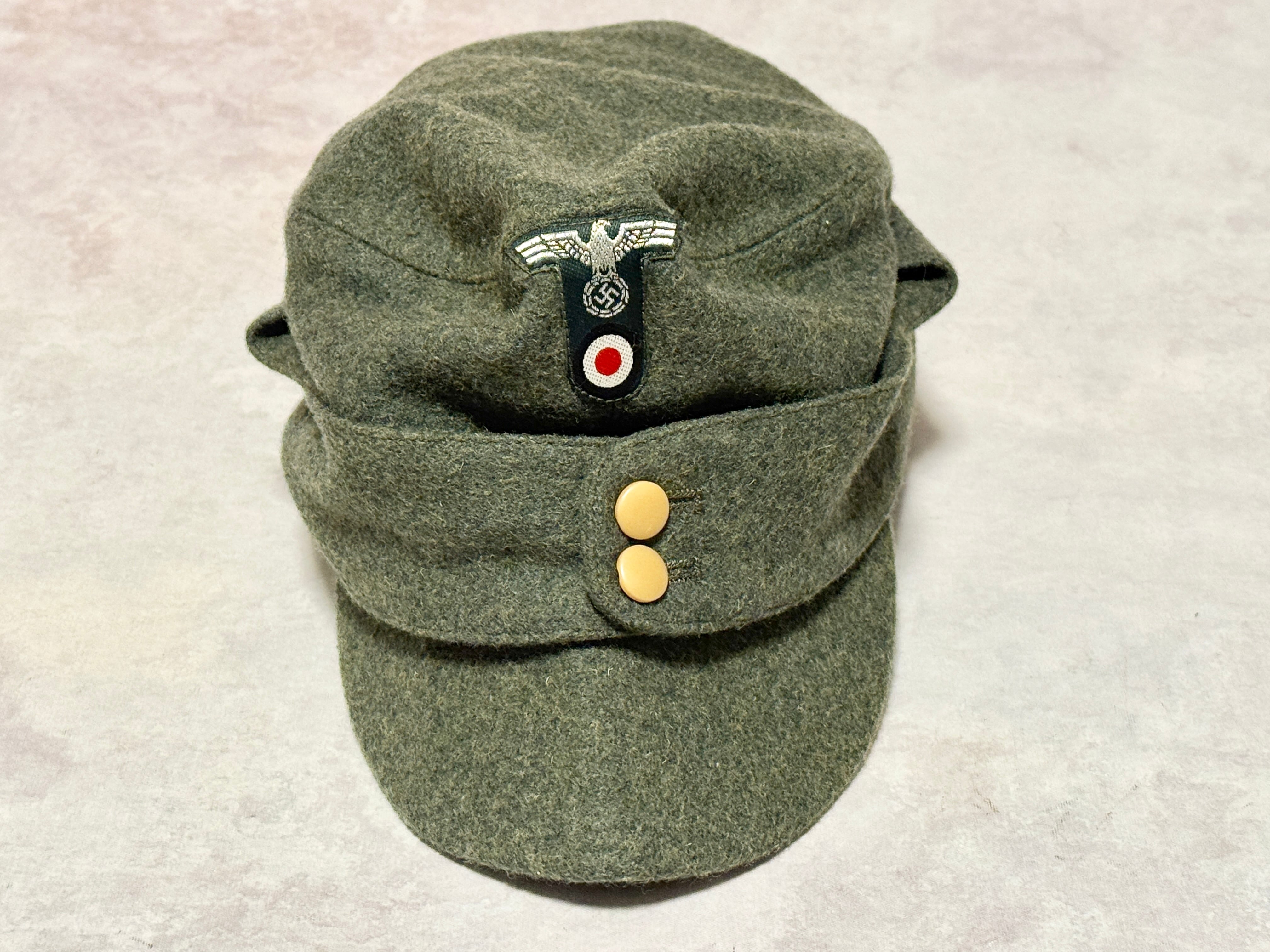 USED】WWII ドイツ軍 山岳帽 58cm 陸軍徽章つき | アイヘンバウム