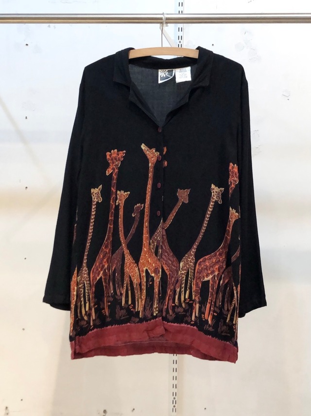 Giraffe printed rayon shirt