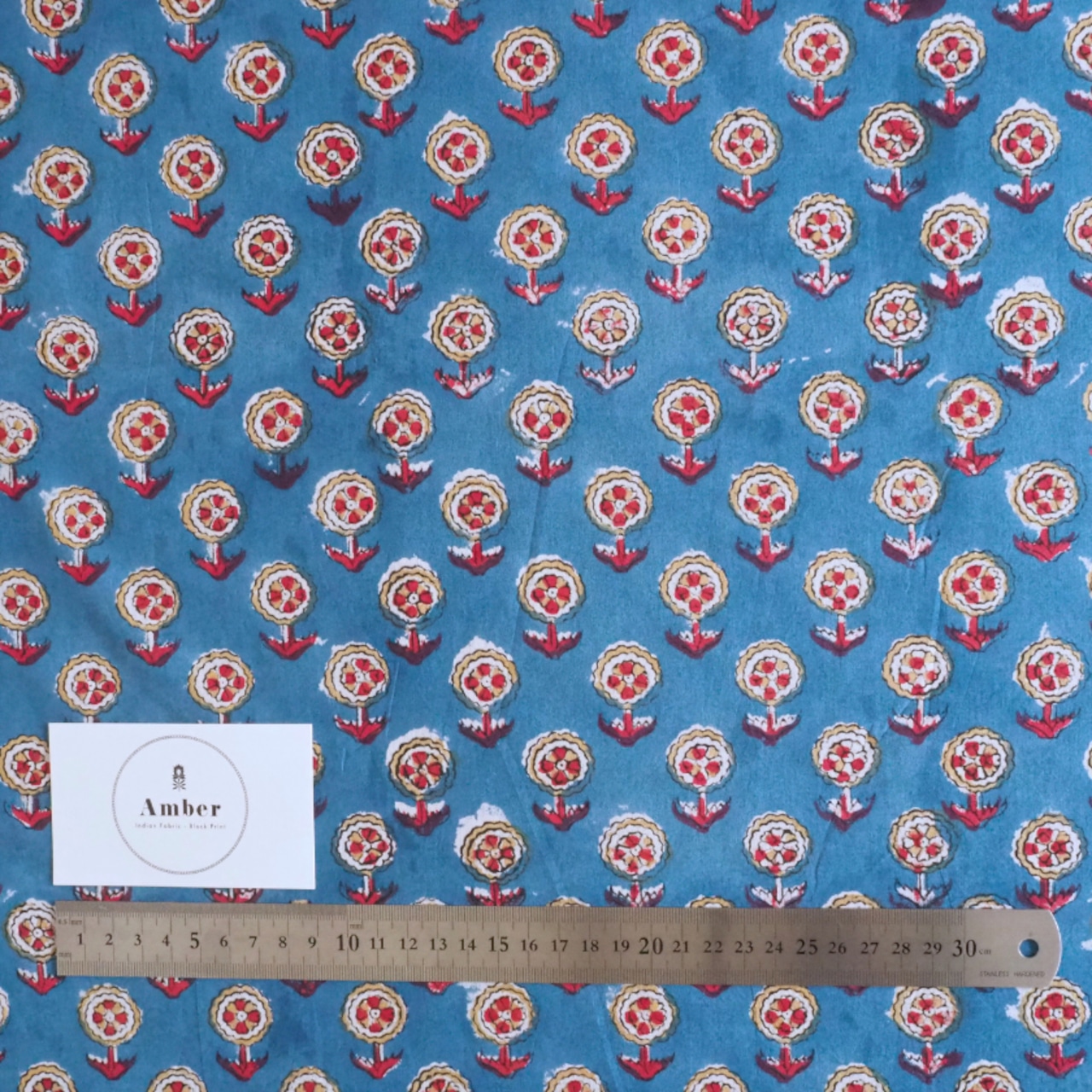 ブロックプリント生地【50cm単位】インド綿 小花柄 ブルー×赤ー×ベージュ #56425-BL2