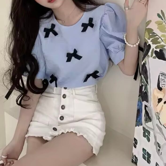 パフスリーブリボントップス