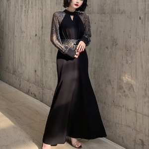 【送料無料】 ロングドレス  マキシ丈・ロング丈  長袖  透け感・シースルー  Aライン・フレア  エレガント系  きれいめ  レディースファッション  可愛い  30代・40代  きらきら  スパンコール  こなれ感  冬  パーティ・結婚式  ハイネック  体系カバー