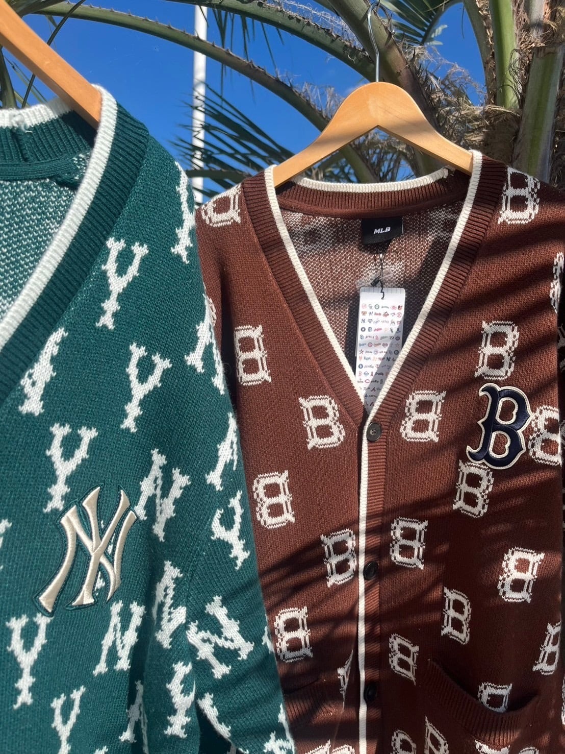 MLB ユニセックス総柄カーディガン¥32,000+tax(¥35200)