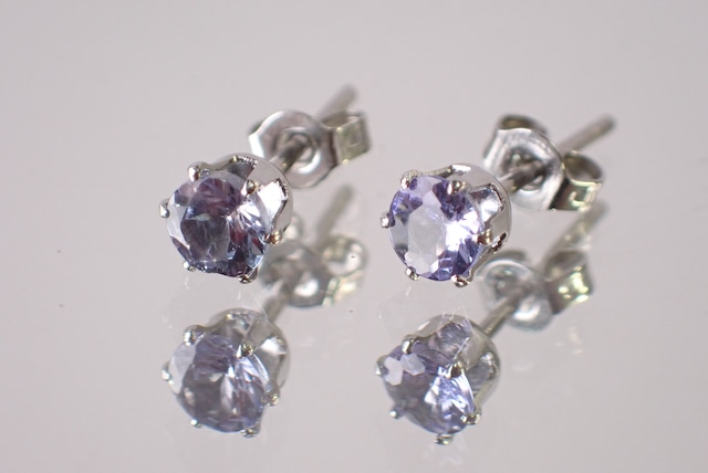 タンザナイトピアス　約4mm　[D9-122]