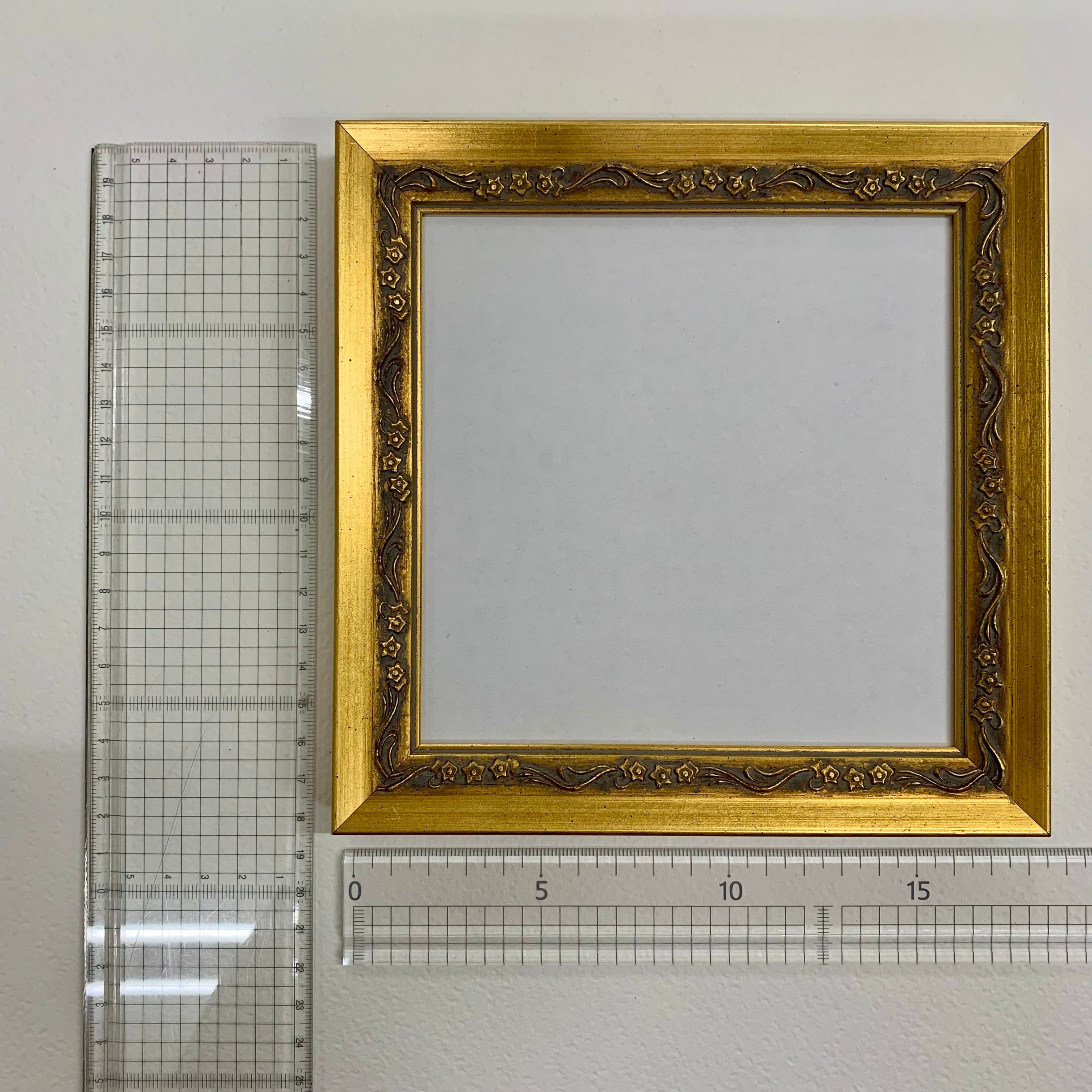 オリジナルミニ額縁(正方形150mm×150mm) 金縁 | 画材・額縁の井 オリジナルミニ額縁(正方形150mm×150mm) 金縁 | 画材・額縁の井