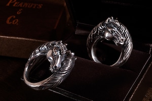 TWO FACE HORSE RING SILVER W/B DIAMONDS