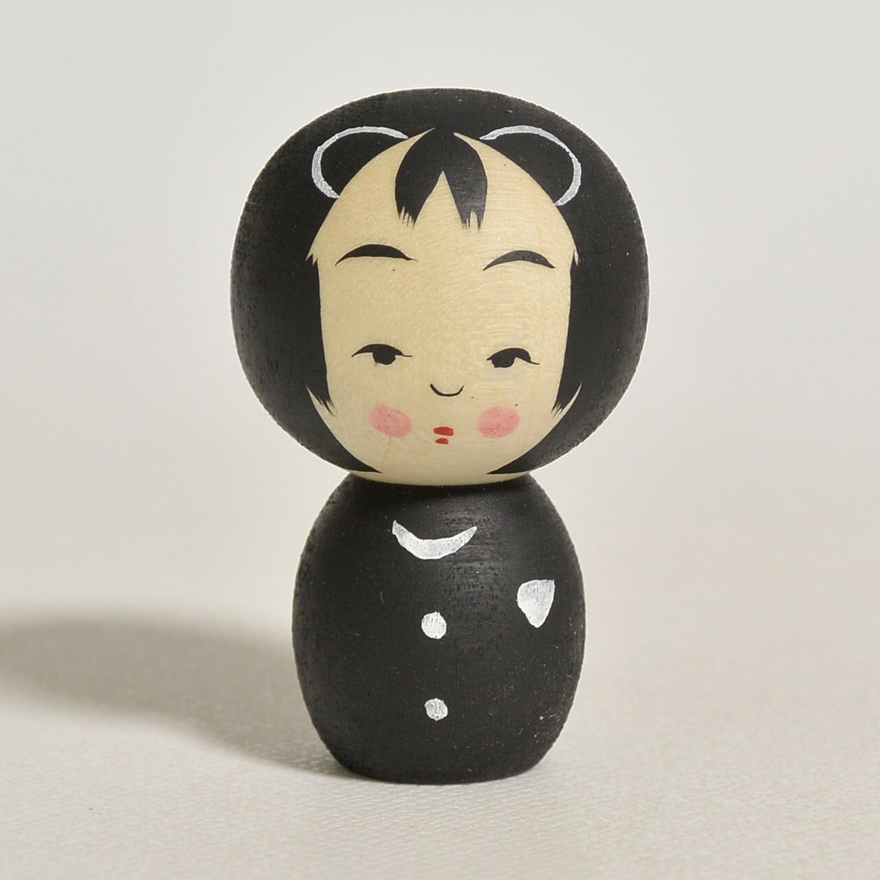くまさんこけし 約1寸 約3.5cm 鈴木明 工人（作並系）#2388 | コケシア