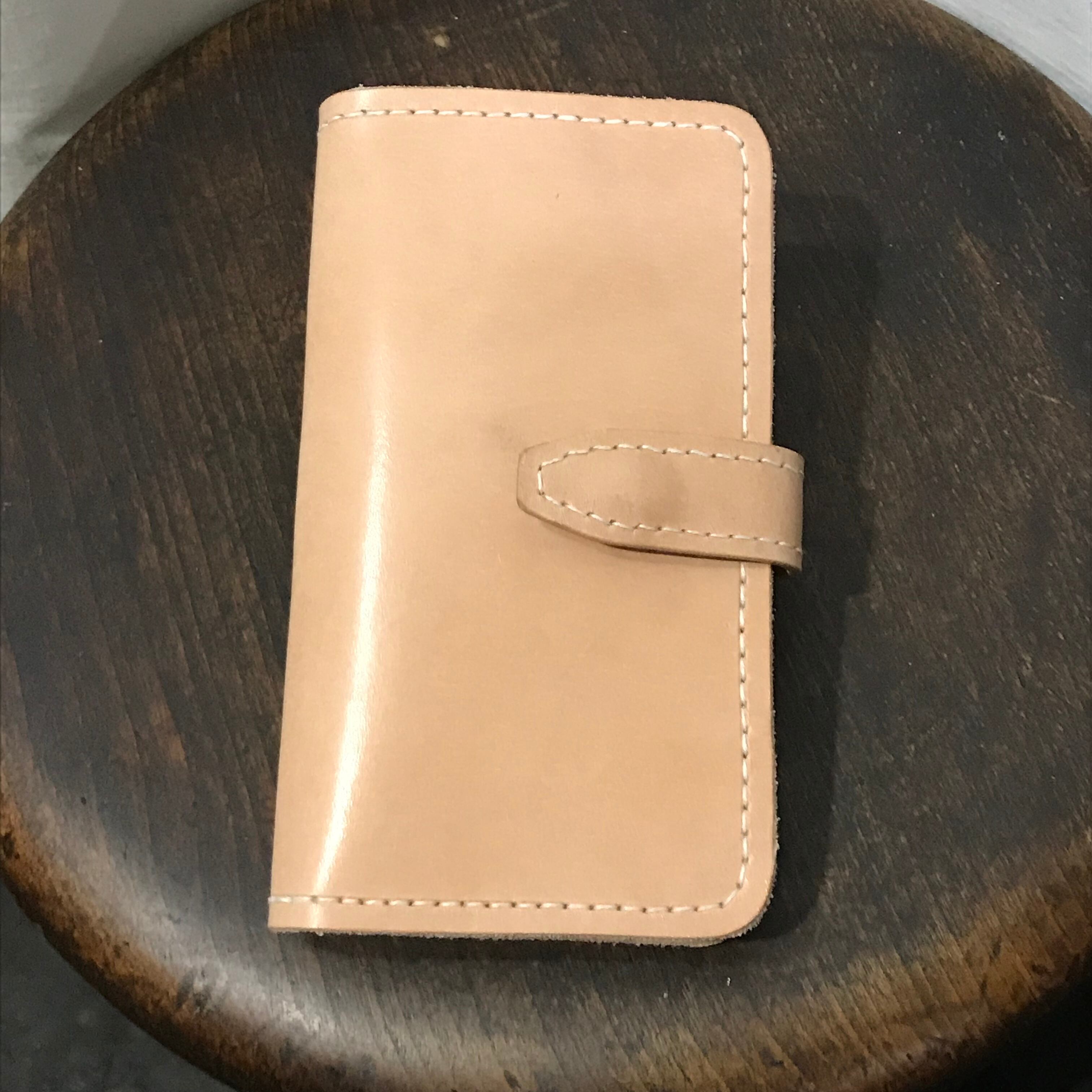 ハンドメイド ベルト付き レザーiPhoneケース(iPhone 7 or 8)