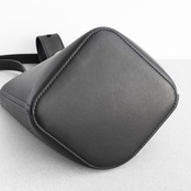 ロエベ ペブル バケットバッグ ミニ ブラック レザー