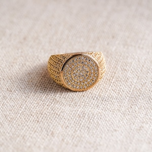 Christmas Marche 2025: 43 rhinestone signet ring