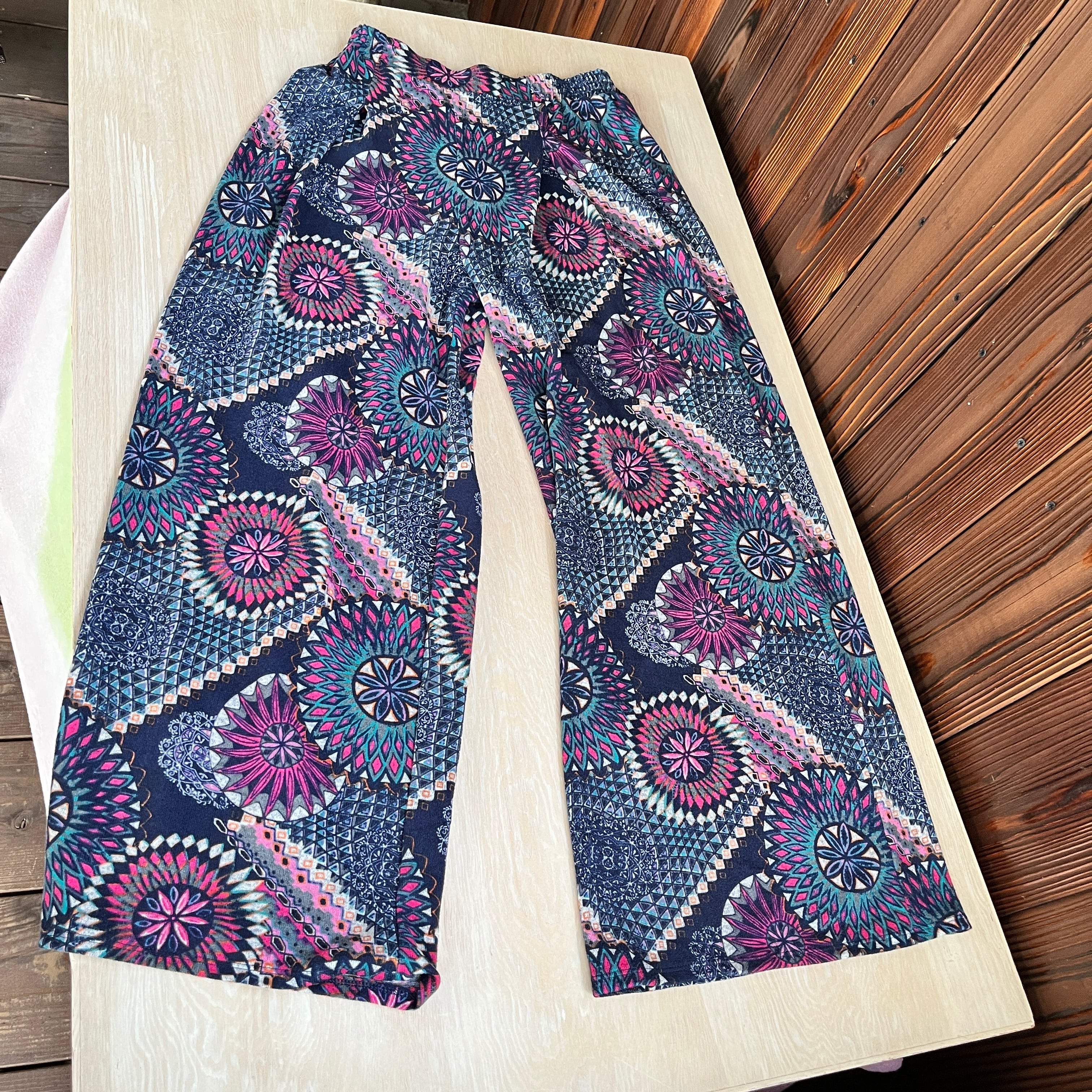 花火柄ニットワイドパンツ | アジアン雑貨ルチュ