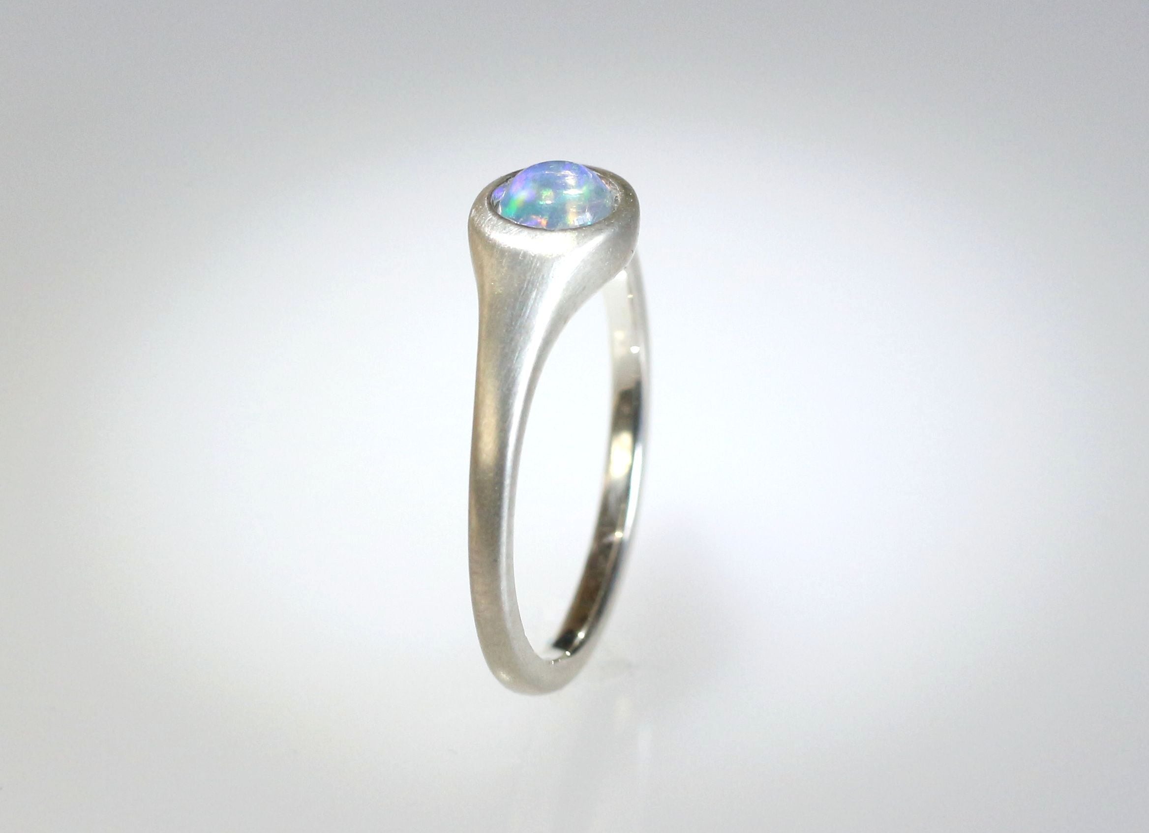 Pt900 ウォーターオパールリング 0.36ct | Atelier Ozaki