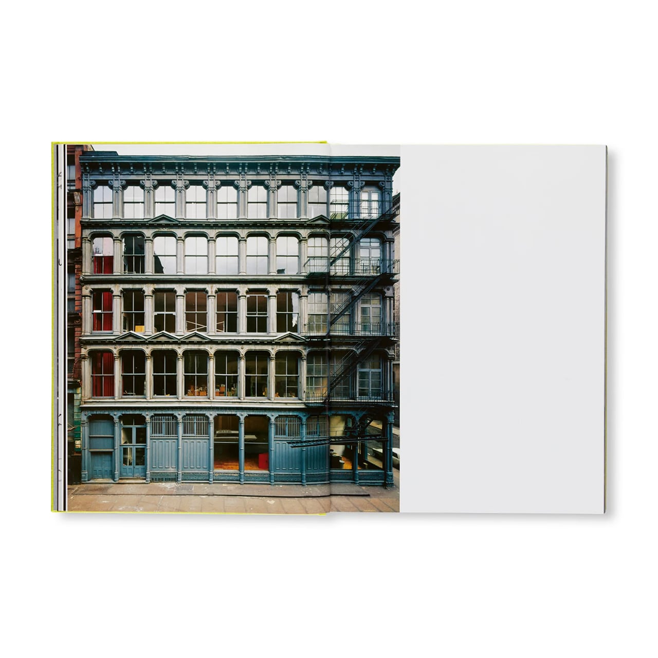 DONALD JUDD: SPACES(2nd Revised Edition) | ON SUNDAYS