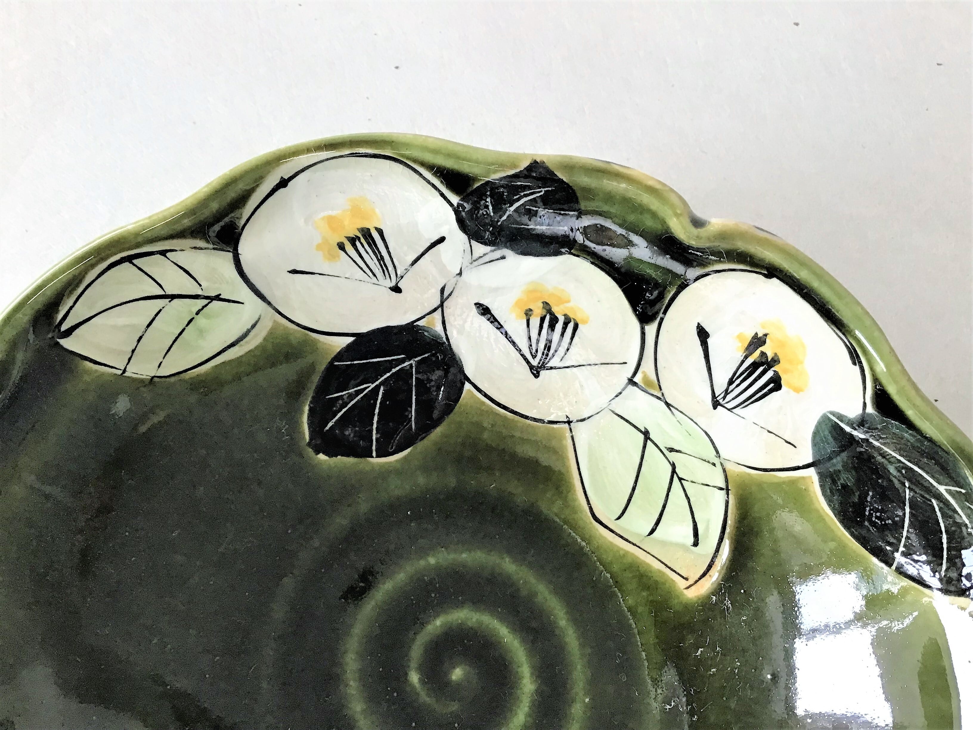 たわみ鉢 織部黒椿 L