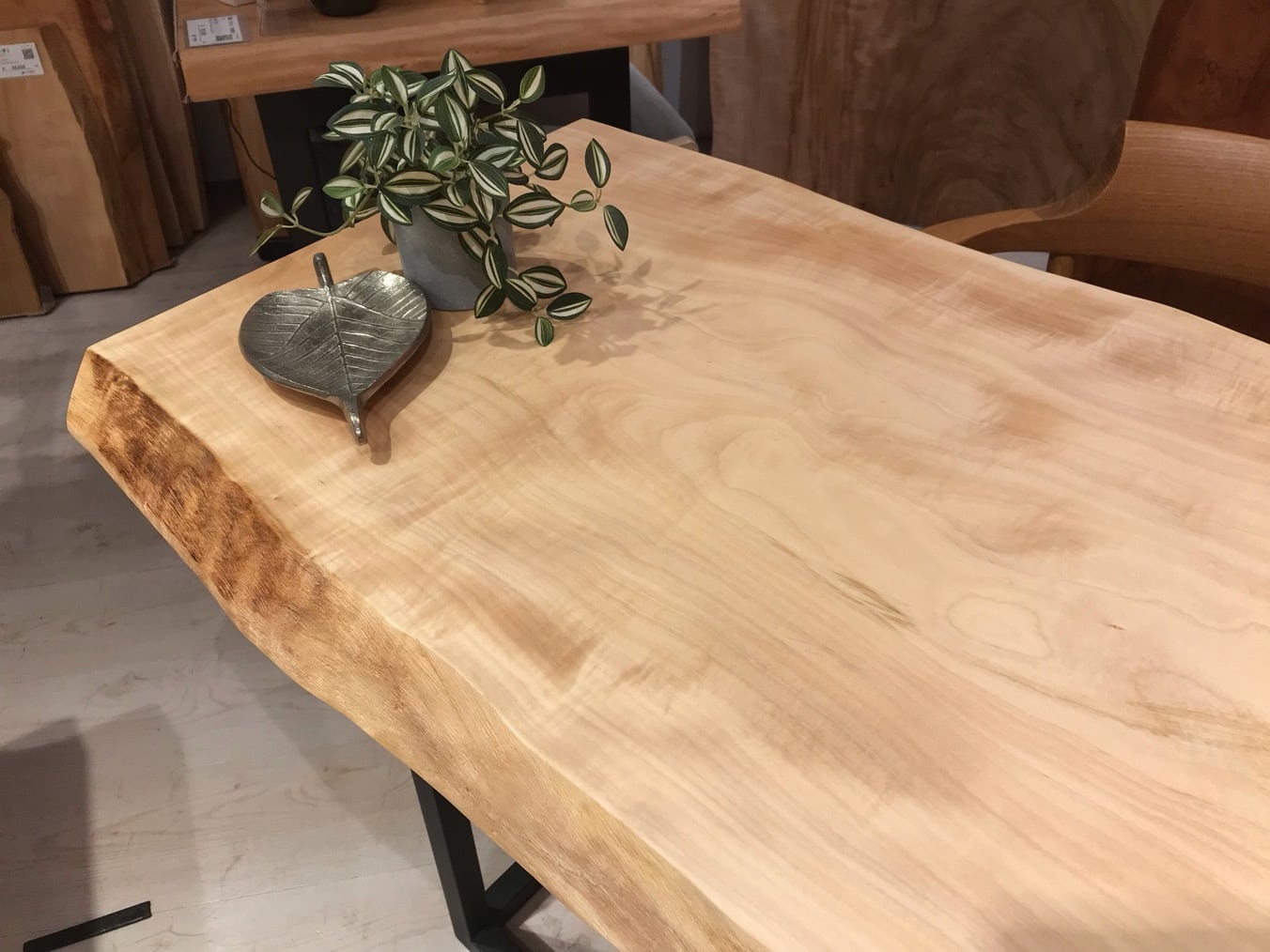 白栃（トチ）_1800×500×50_横浜店_テーブル天板/一枚板 261133-1 t001