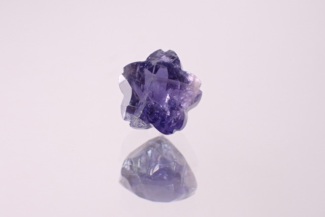 アイオライト(桜カット)　1.75ct　[D2-444]