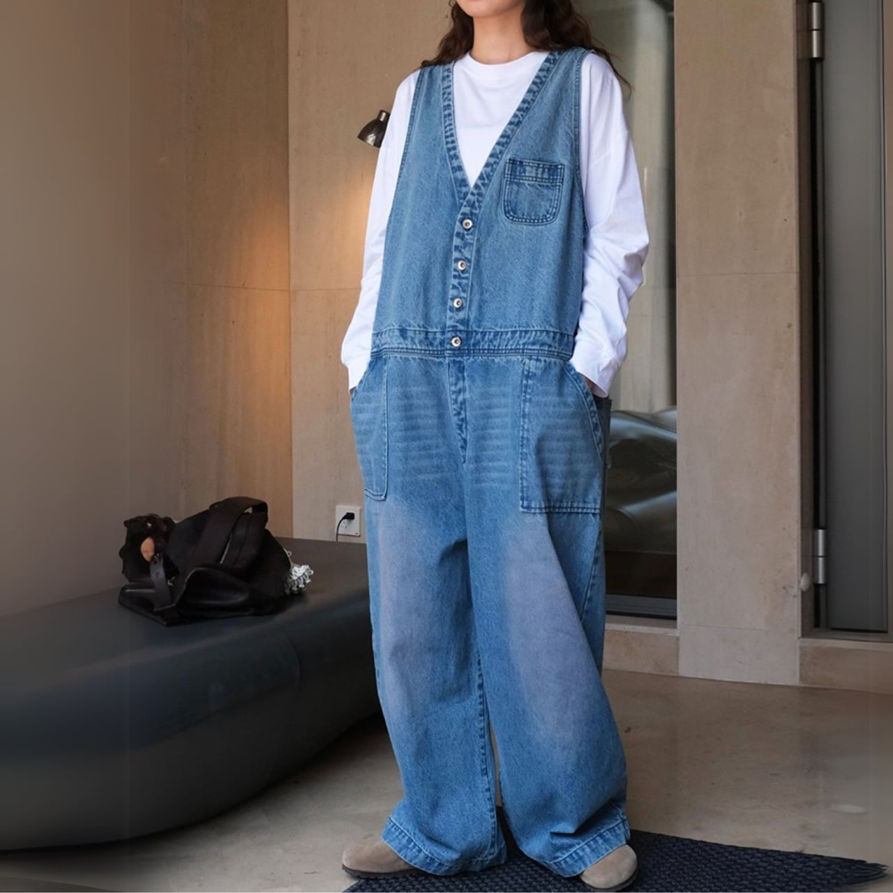 Vネックルーズデニムサロペット A01607