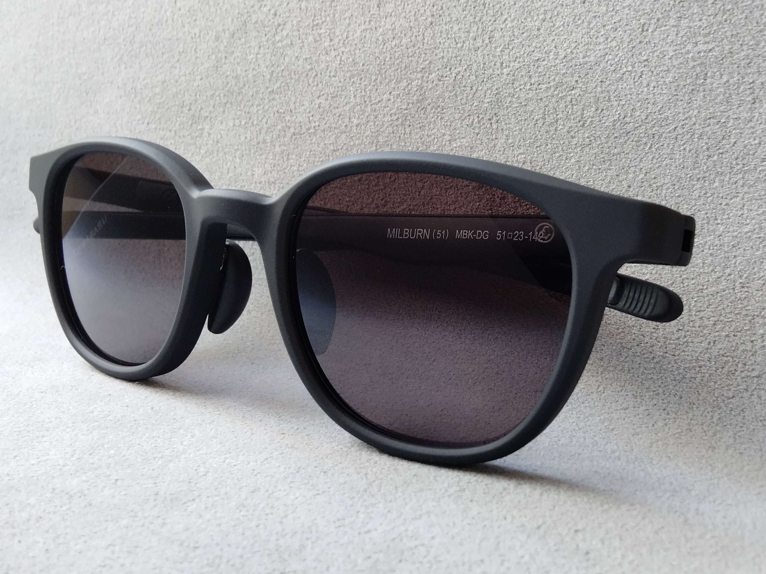 Eyevol（アイヴォル）「MILBURN（51）ミルバーン」C:MBK-DG-DK.GRY