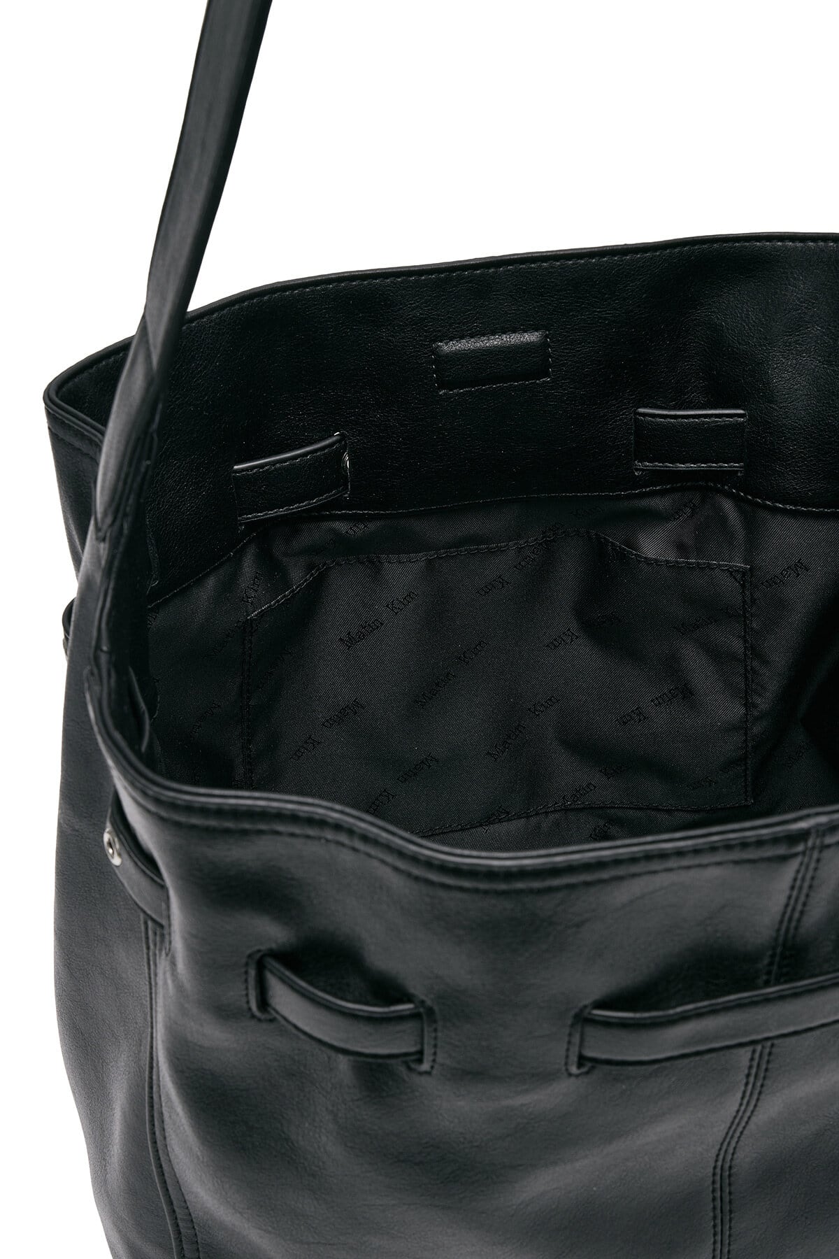 Matin Kim] BELTED VOLUNN MID BUCKET BAG IN BLACK 正規品 韓国